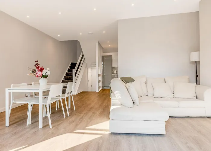 Bright 3Br Duplex Flat With A Terrace In Clapham