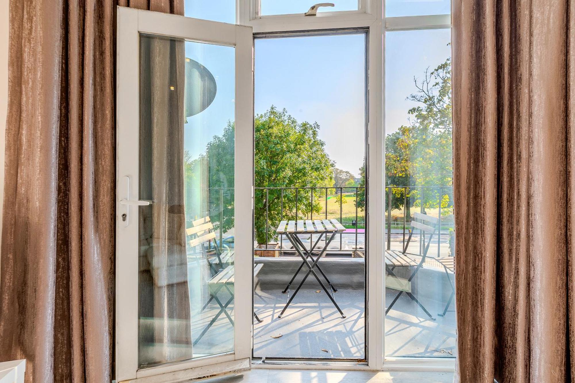 Bright 3br Duplex Flat With A Terrace In Clapham Appartamento