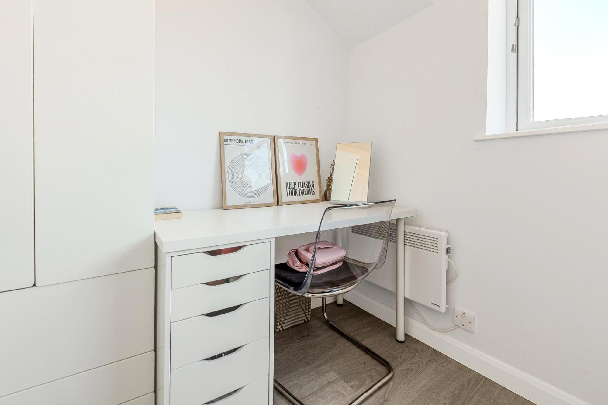 Bright 3br Duplex Flat With A Terrace In Clapham Londra